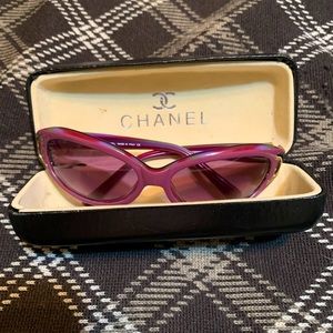 Authentic vintage Channel sunglasses